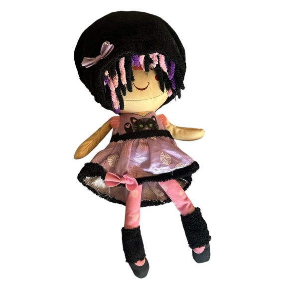 Charming Plush Doll with Pink and Black Hair - Picture 4 of 5